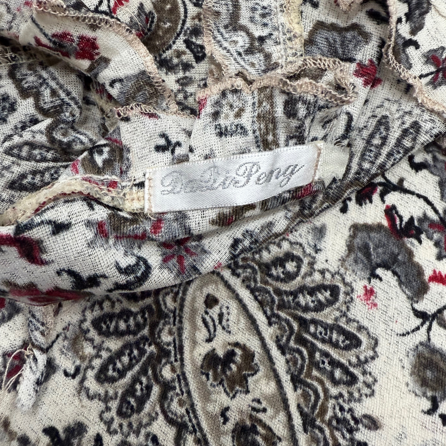 Da Li Peng Cream Floral Paisley Top